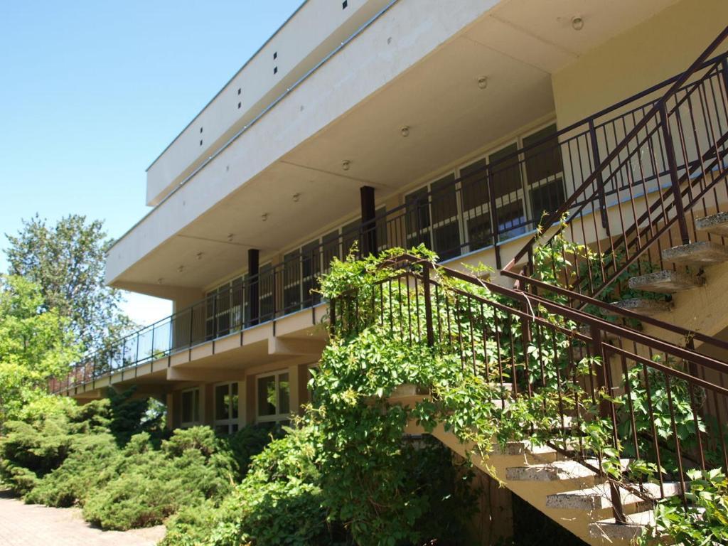Irss Osrodek Szkoleniowy Otel Białobrzegi Dış mekan fotoğraf