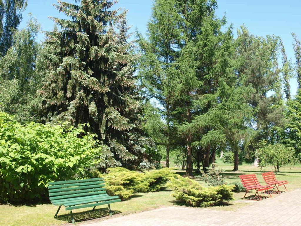 Irss Osrodek Szkoleniowy Otel Białobrzegi Dış mekan fotoğraf