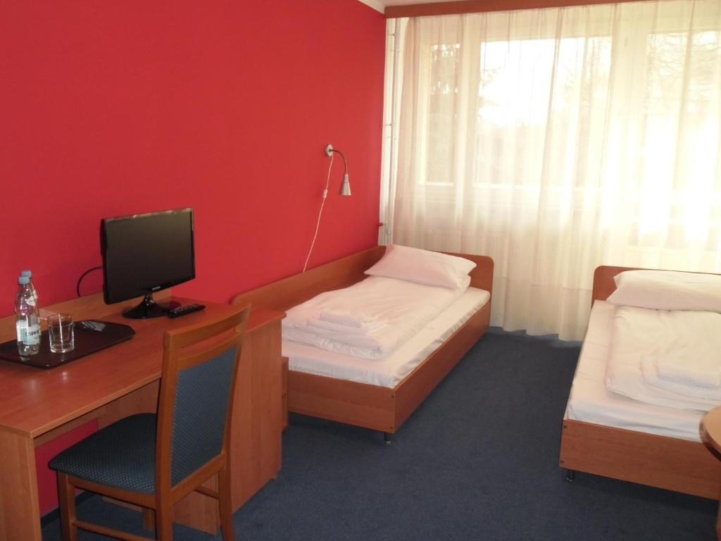 Irss Osrodek Szkoleniowy Otel Białobrzegi Dış mekan fotoğraf